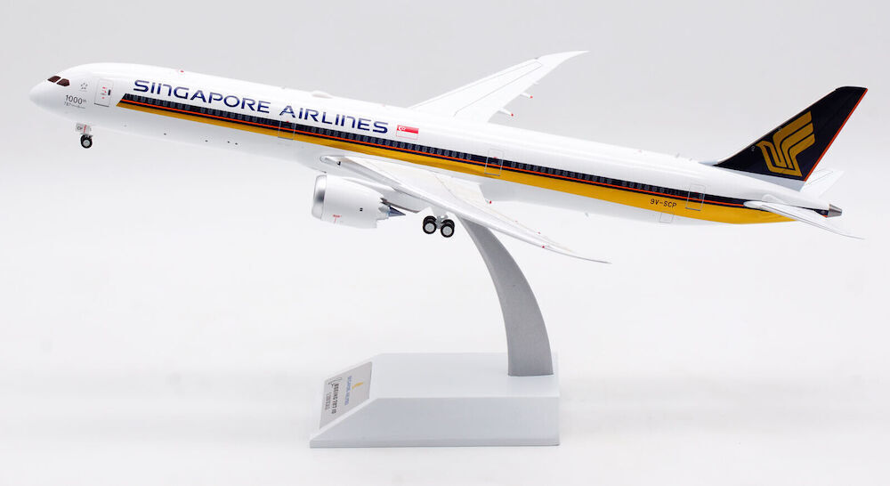 WB-787-10-002 Singapore Airlines Boeing 787-10 9V-SCP Diecast 1/200 Jet Model