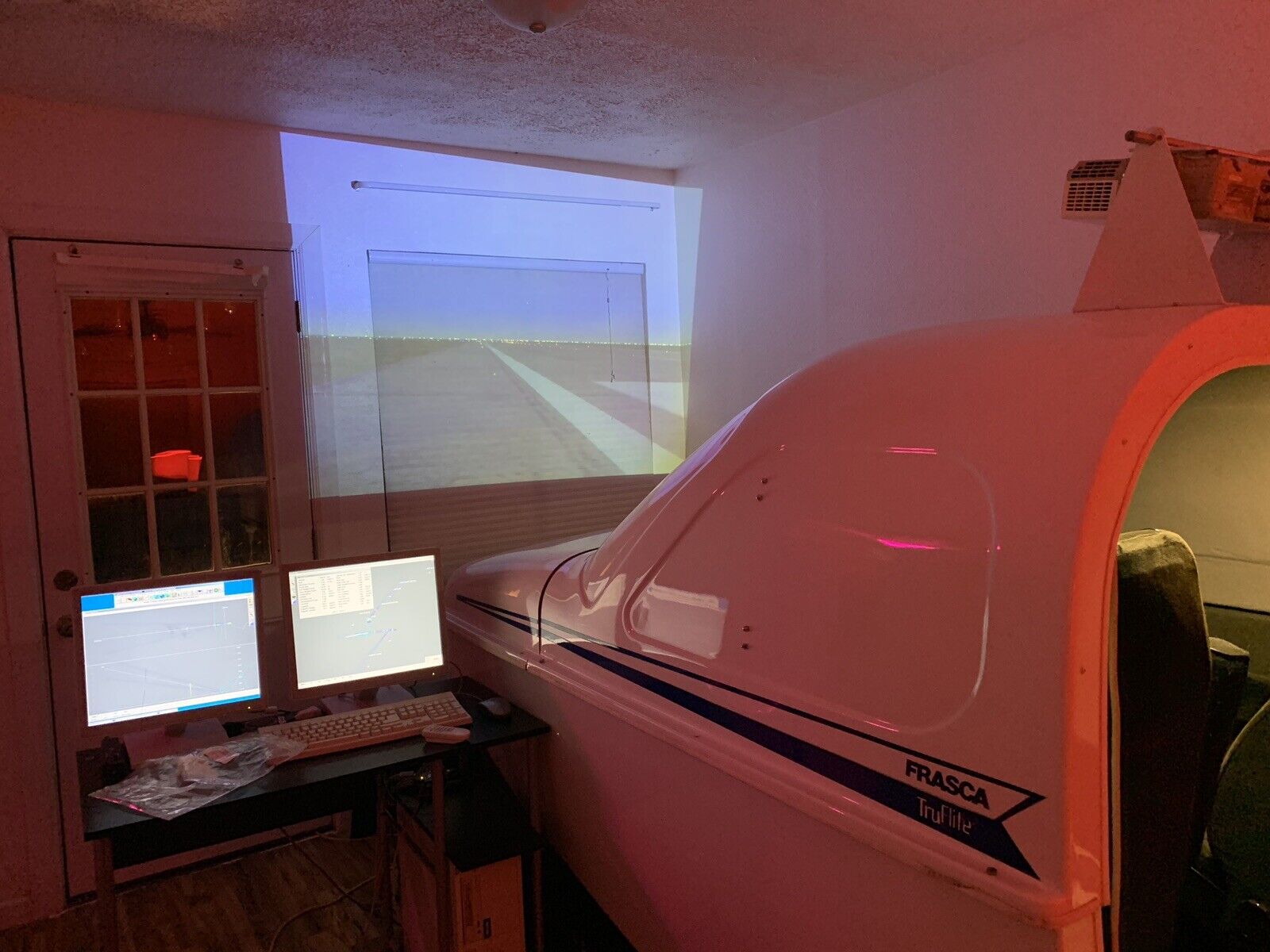 Frasca International Tru-Flite Single/Dual Prop Flight Simulator Cockpit