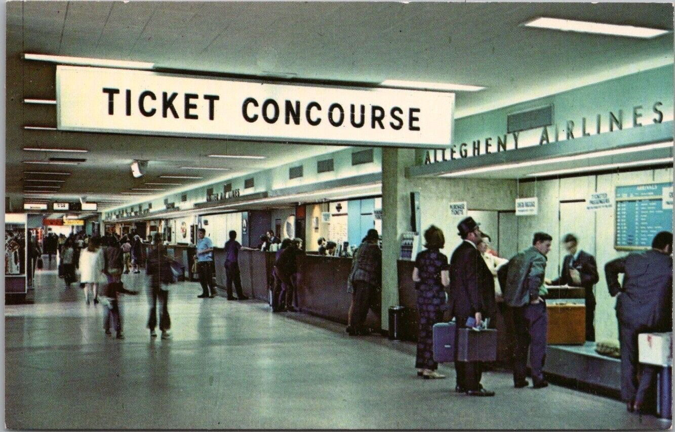 1960s Windsor Locks, CT Postcard  BRADLEY INTERNATIONAL AIRPORT Ticket Concourse