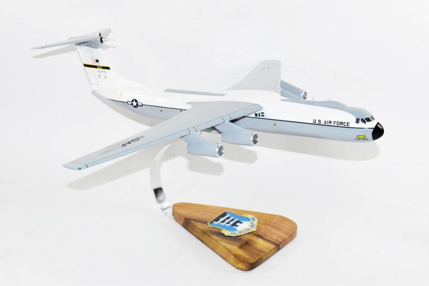 Lockheed Martin® C-141b Starlifter, 438th Military Airlift Wing, 18-inch