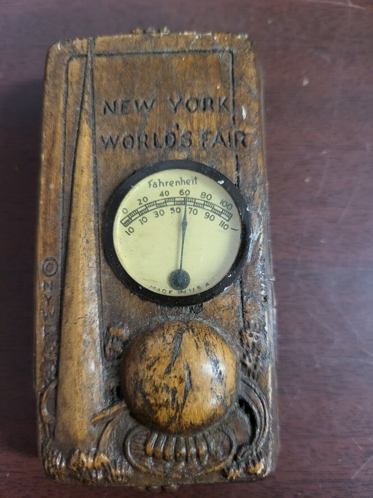 Vintage 1939 New York World\'s Fair Thermometer Syroco Wood ~4 x 2.5 x 1\