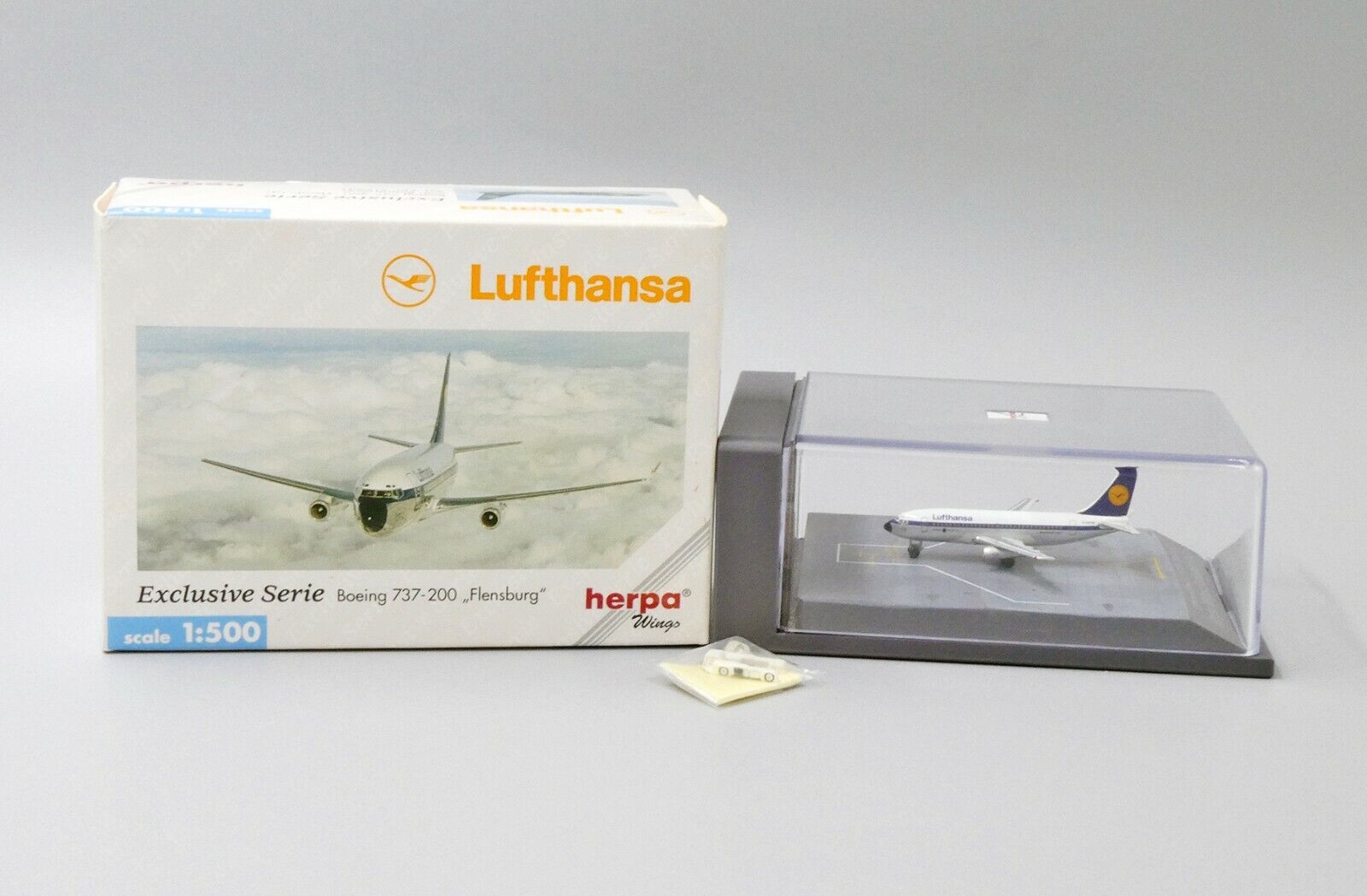 Lufthansa B737-230A  Reg: D-ABFB Herpa 1:500 515931  LAST ONE