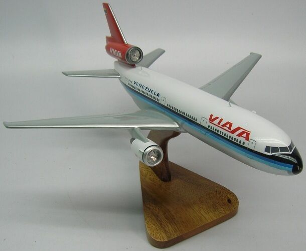 Douglas DC-10 VIASA Venezuela Plane Desktop Mahogany Kiln Wood Model Regular