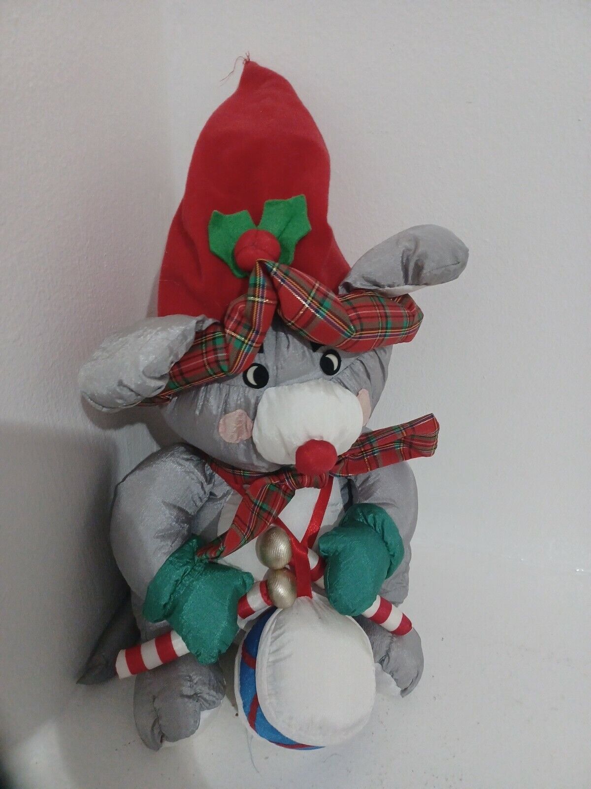 Vintage Mouse 14” 1993 Int\'l Silver Co. Santa\'s Helper silver Co Christmas Plush