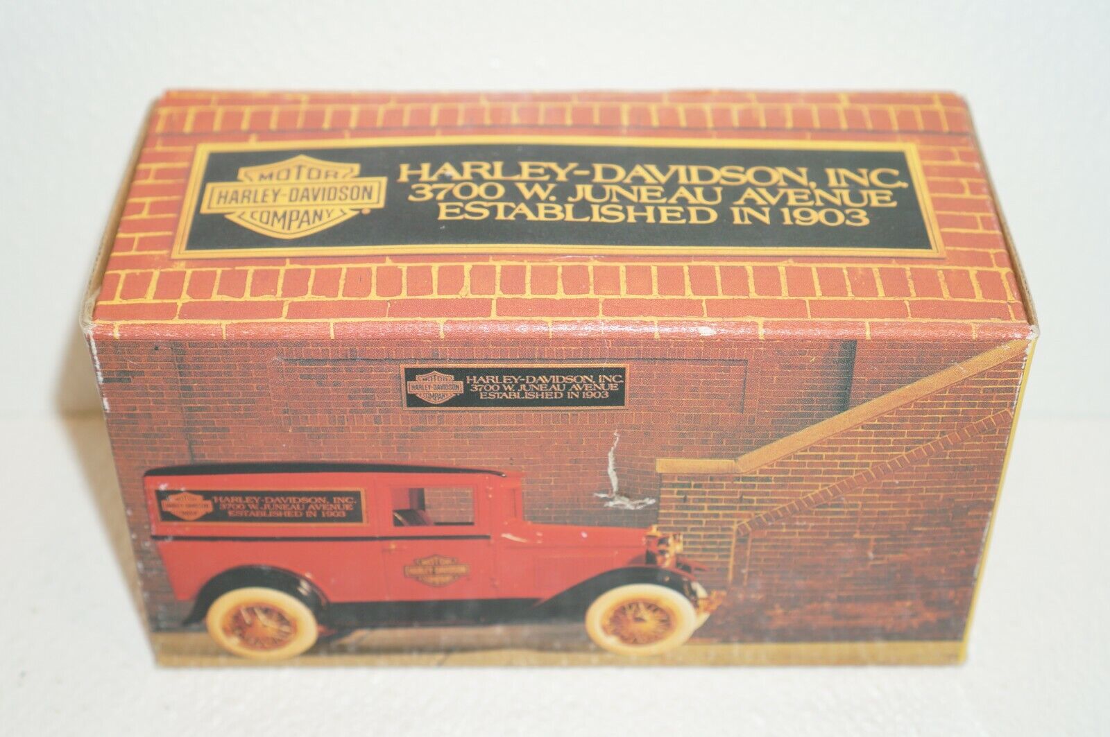 Harley Davidson Die Cast 1931 Panel Delivery Truck Coin Bank Limited Edition