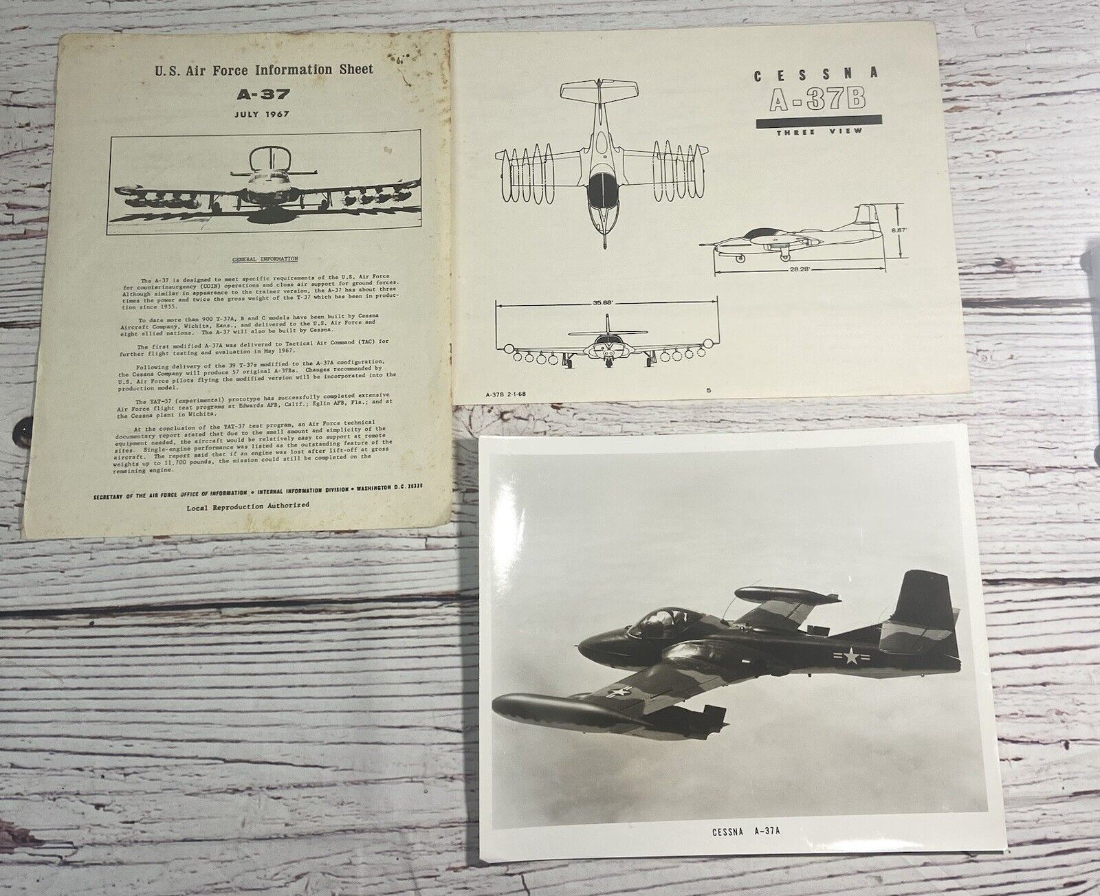 VTG 8” x 10” Photo of Cessna A-37A, 1967 USAF Information Sheets on A-37 & A-37B
