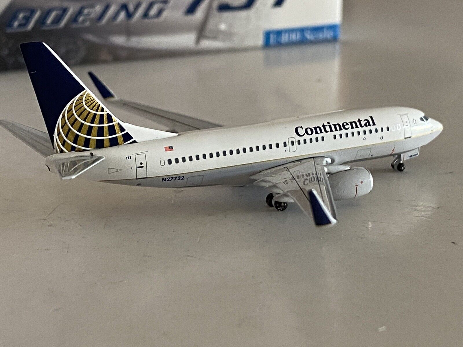 Aeroclassics Continental Airlines Boeing 737-700 1:400 N27722 ACN27722