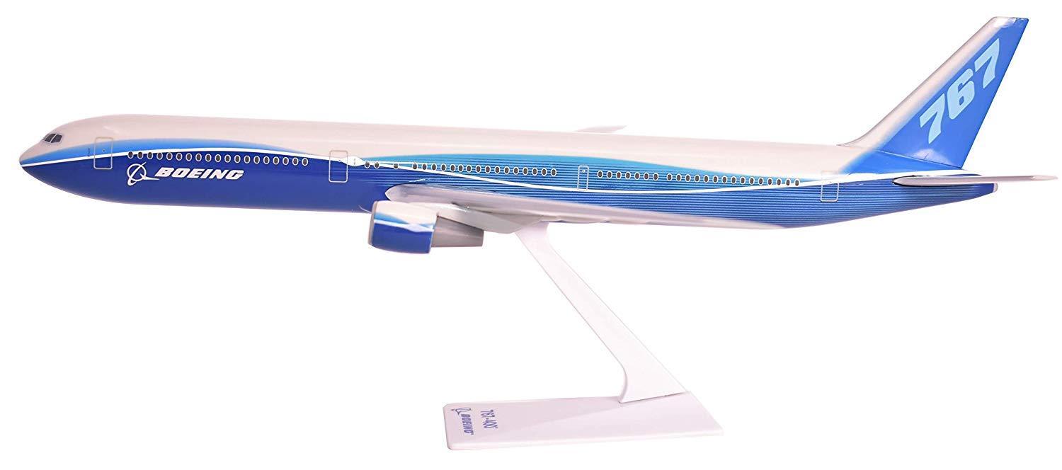 Flight Miniatures Boeing 767-400 House Colors Desk Display 1/200 Model Airplane