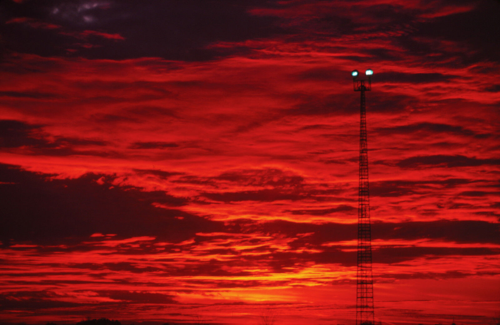 1984  KODACHROME  COLOR  SLIDE - BEAUTIFUL  SUNSET - ORIGINAL  1  OF A KIND