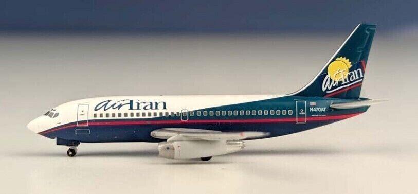 Aeroclassics AC411181 AirTran Airways Boeing 737-200 N470AT Diecast 1/400 Model
