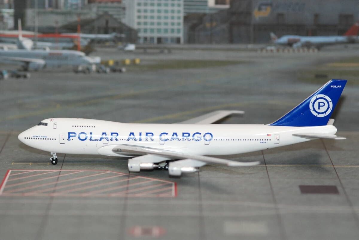 Aeroclassics BB4-2003-25 Polar Air Cargo B747-200F N921FT Diecast 1/400 Model