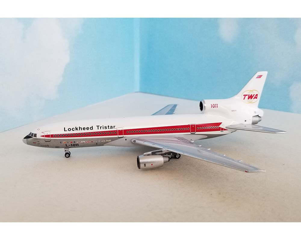 Aeroclassics BBX41631 Lockheed L-1011 TWA Hybrid N81026 Diecast 1/400 Jet Model