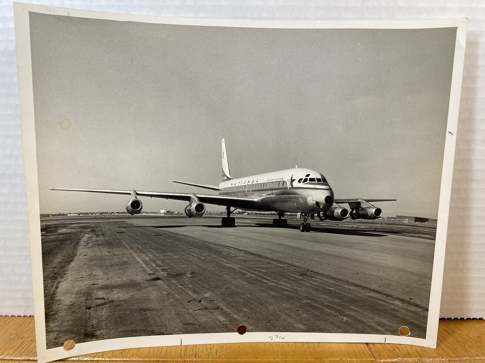 Douglas DC-8 JETLINER NATIONAL AIRLINE OF THE STARS.