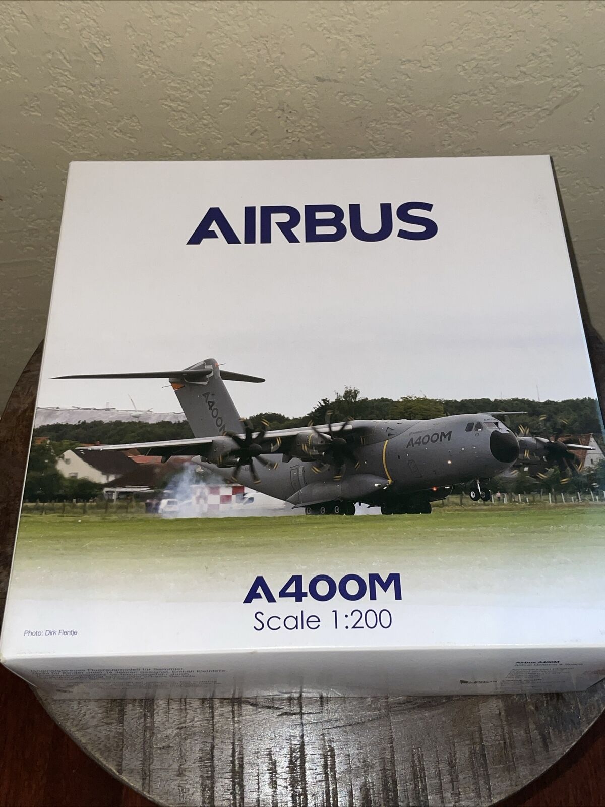 HTF Limox Wings Airbus A400M Desk Top 1:200 Model Airplane No. LM38 - Open Box