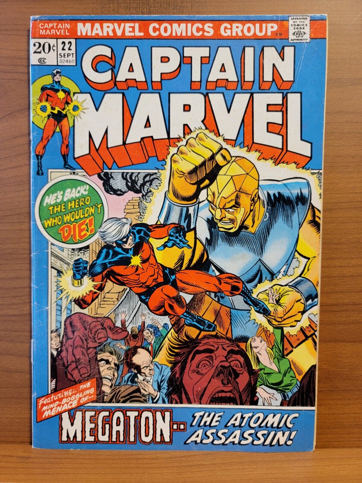Captain Marvel #22 GD Marvel 1972 Megaton  (Cover dettached at bottom staple)