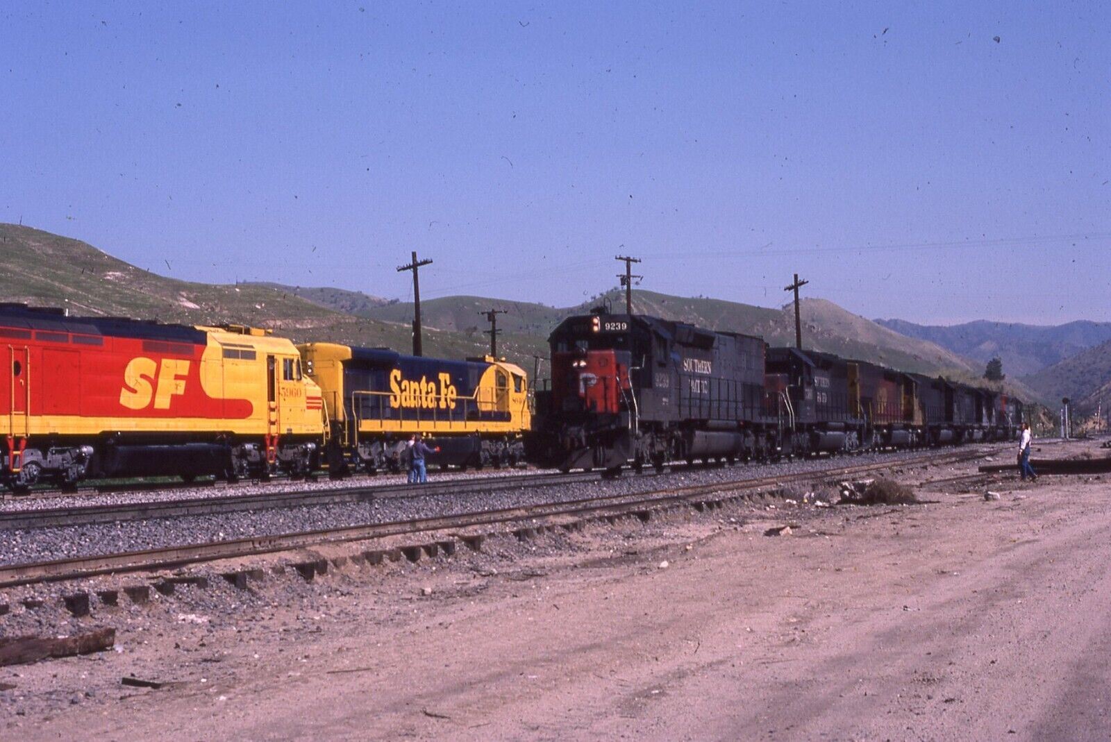 SOUTHERN PACIFIC ACTION 2/#9239 leding at Calient3e, CA 02/18/87  VERY NICE 
