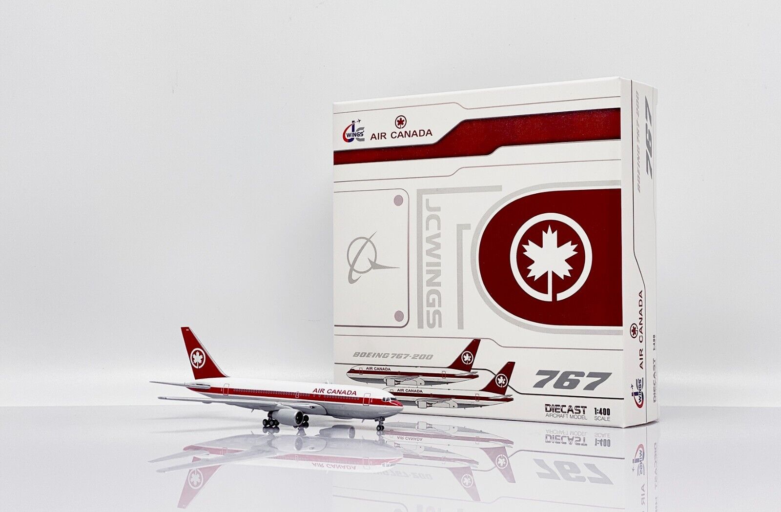 Air Canada B767-200ER Reg: C-GAUN JC Wings Scale 1:400 Diecast model XX40043 (E)