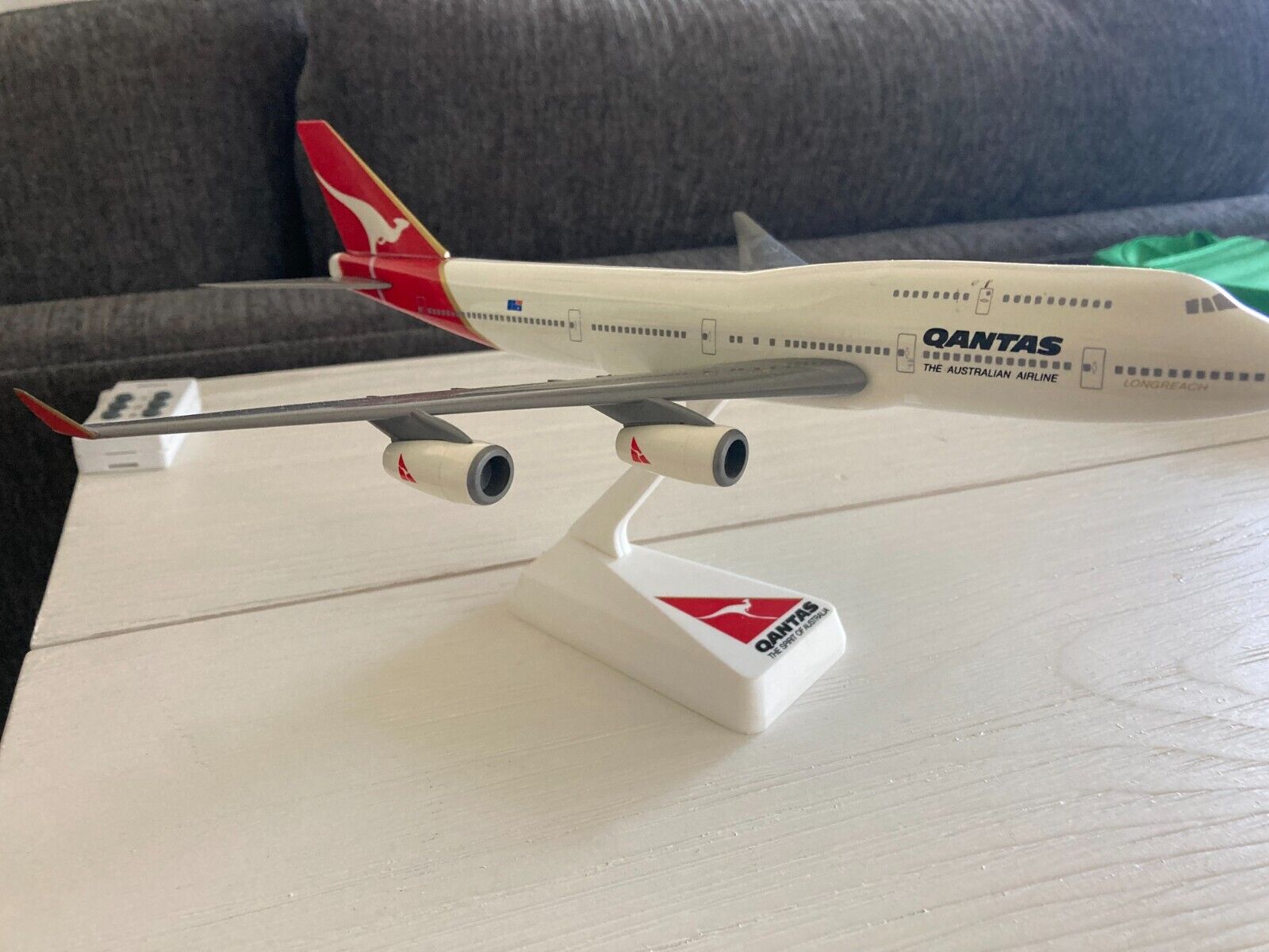 Qantas B747-400  Wooster scale 1/250