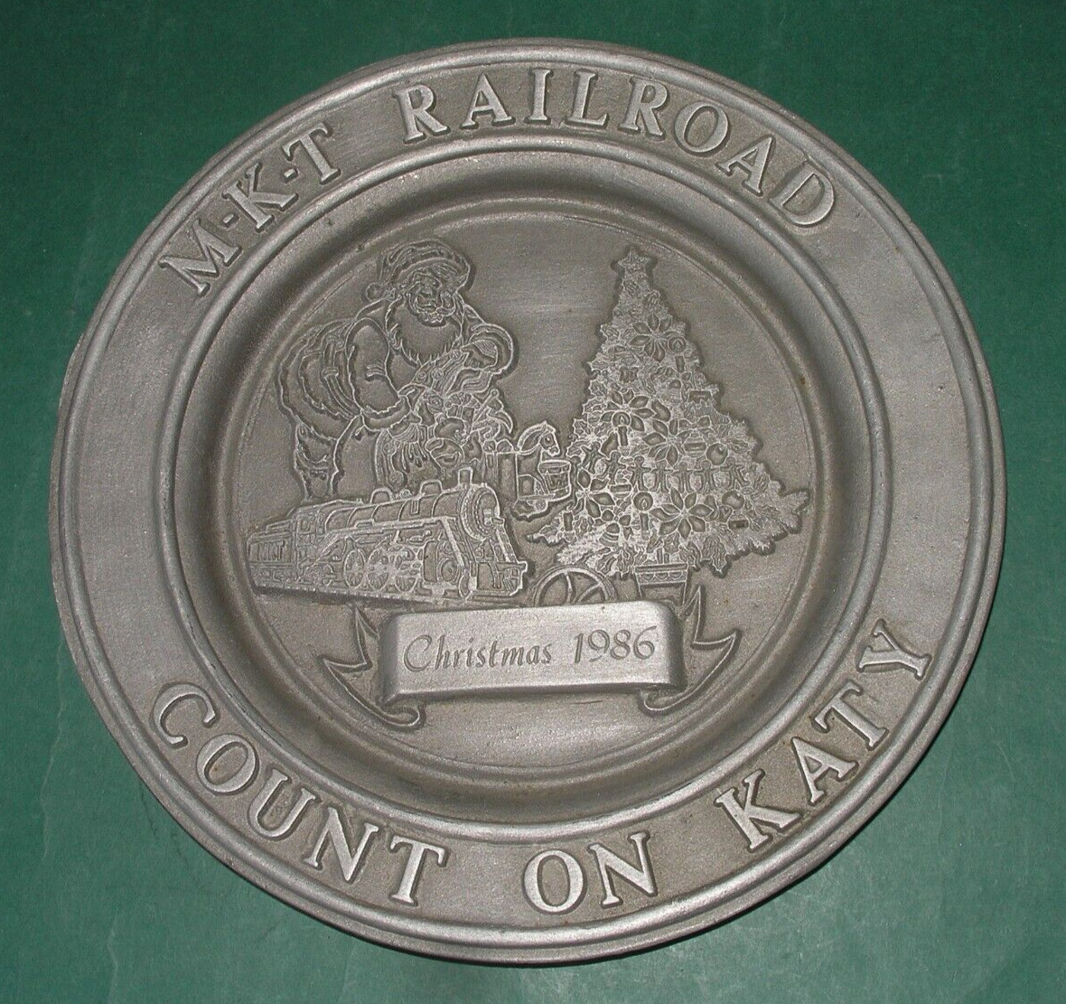MKT Railroad Count on Katy Pewter Plate Christmas 1986 Metal 9 1/2” Diameter