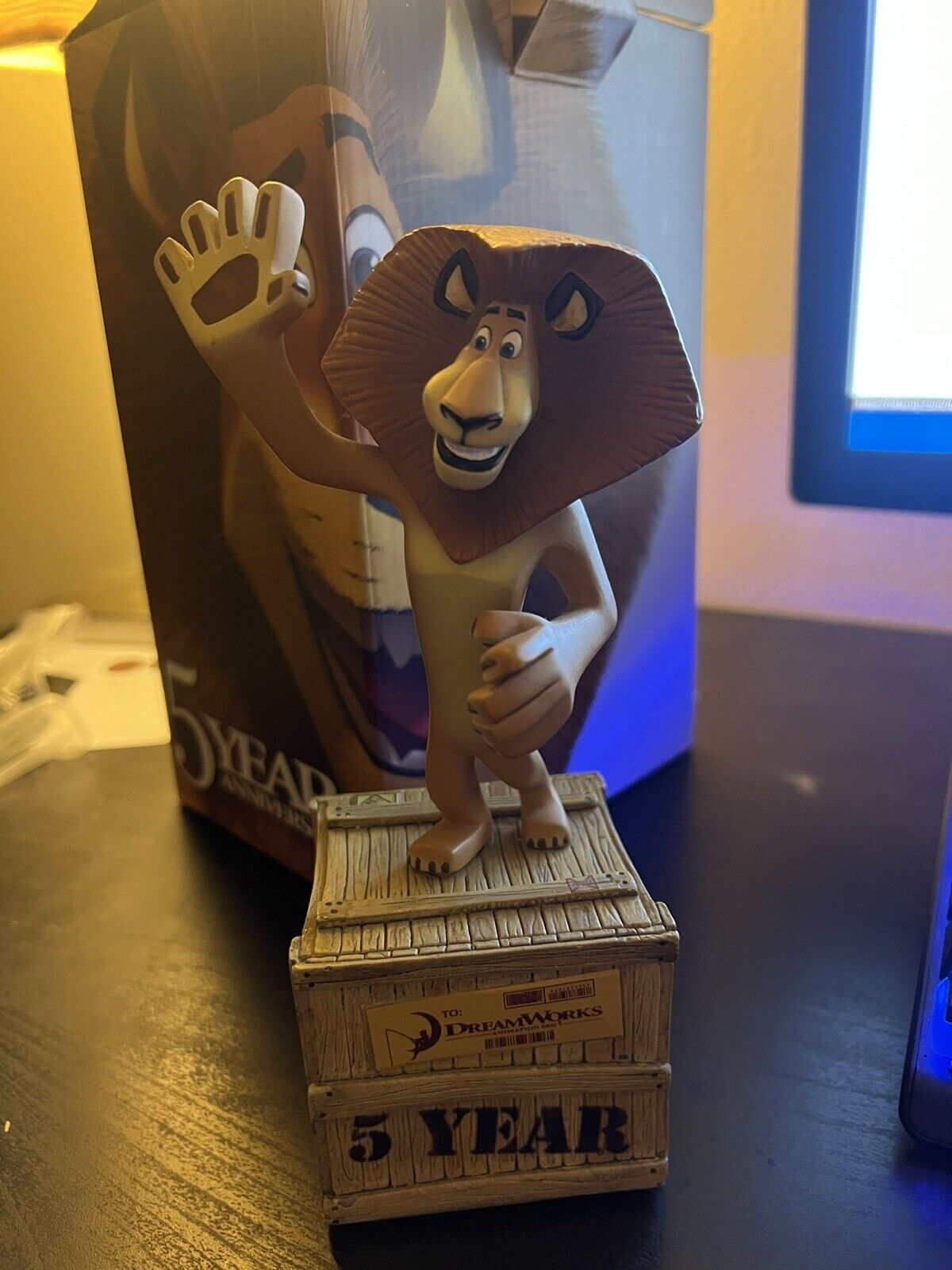 Alex The Lion 5 Year Anniversary Statue Dreamworks Animation Sealed RARE NEW
