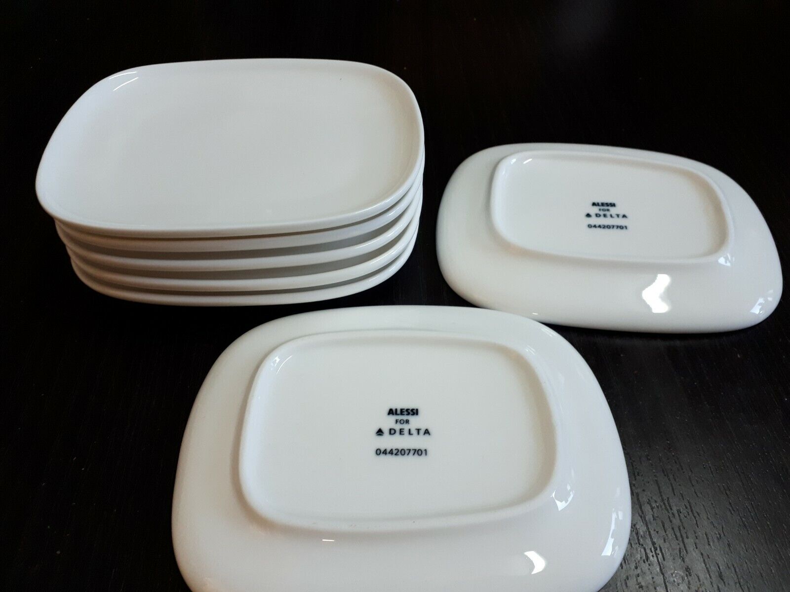 DELTA AIRLINES First Class ALESSI small Salad appetizer  Plates 5\