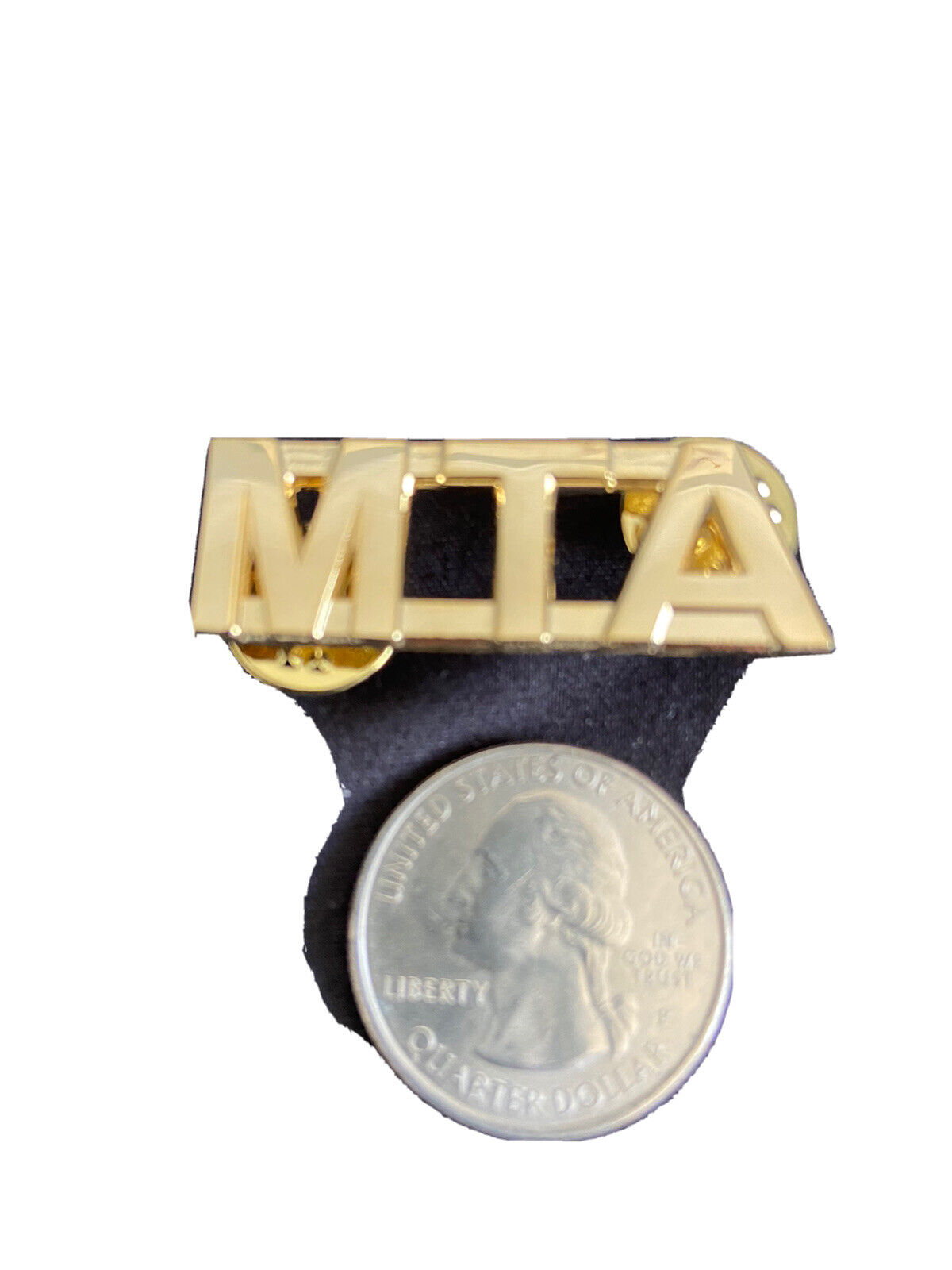 New MTA NYCT Colar Pin.Gold tone