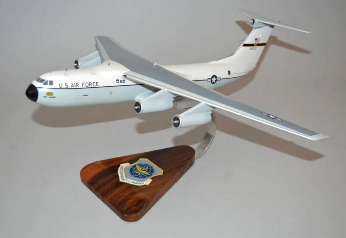 USAF Lockheed C-141A Starlifter White Gray Desk Display Model 1/100 SC Airplane