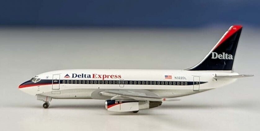 Aeroclassics BBX41642 Delta Express Boeing 737-200 N322DL Diecast 1/400 Model