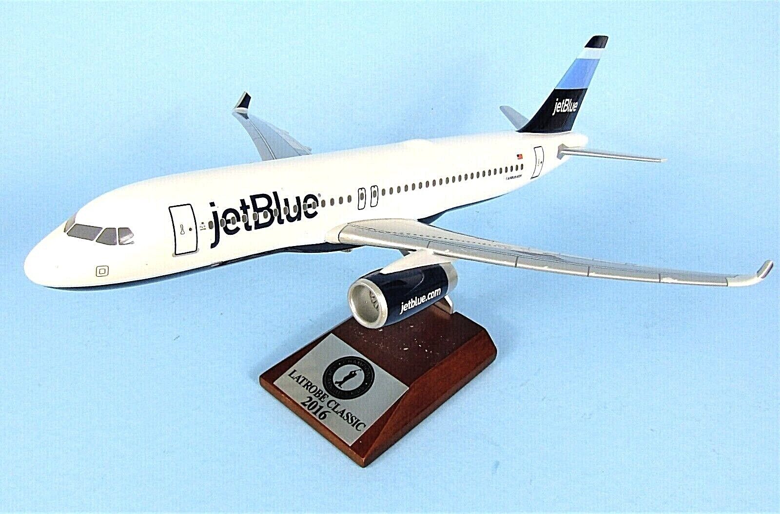 SKYMARKS JETBLUE AIRBUS A320 JET LARGE DESK MODEL 2016 LATROBE CLASSIC GOLF 