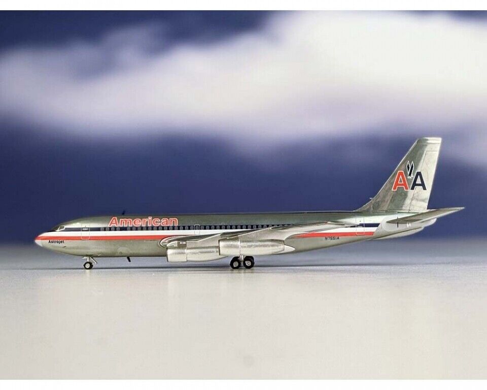 Aeroclassics BB27551A American Airlines Boeing 720-23 N7551A Diecast 1/200 Model