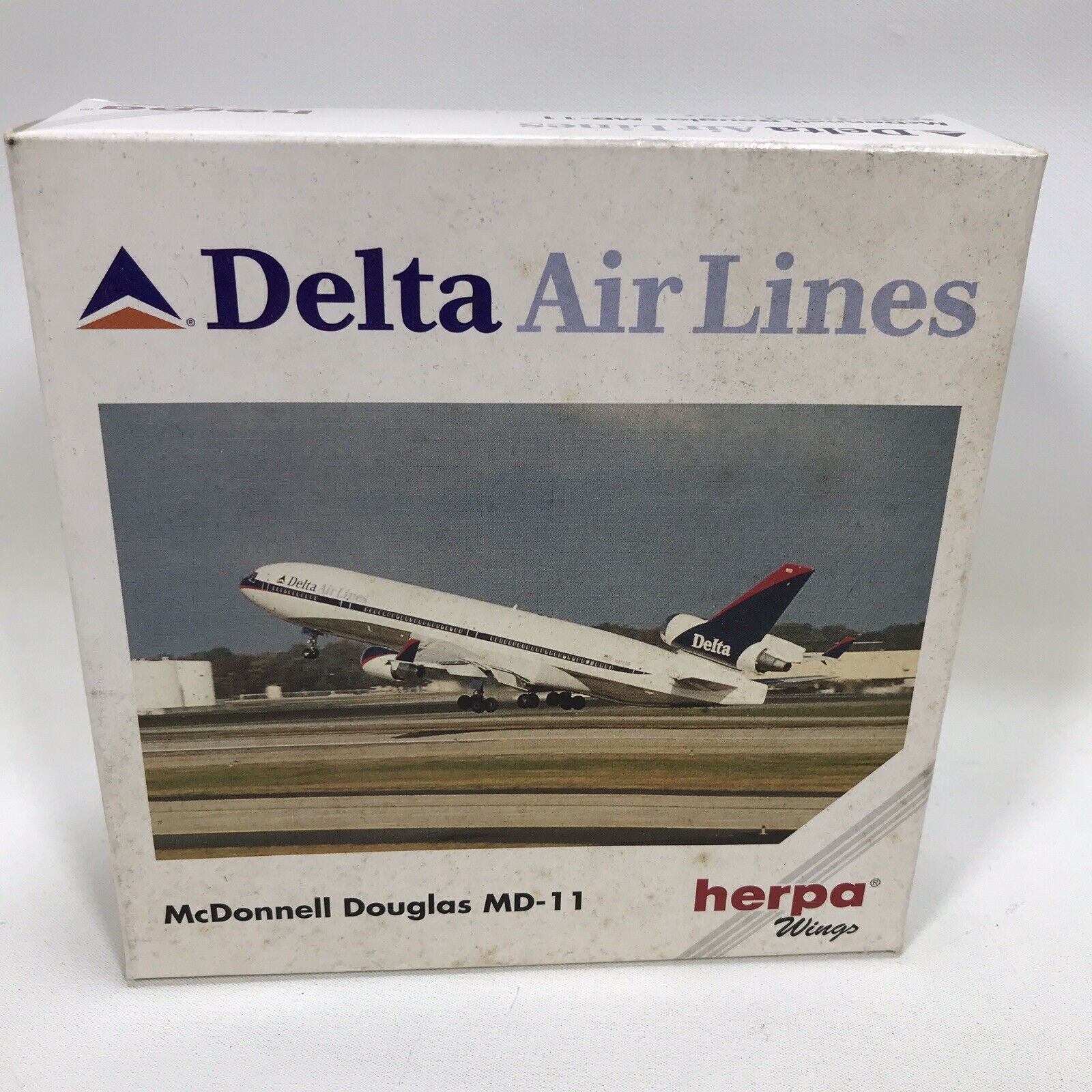 McDonnell Douglas MD-11 Delta Air Lines old version Herpa 503327 1:500