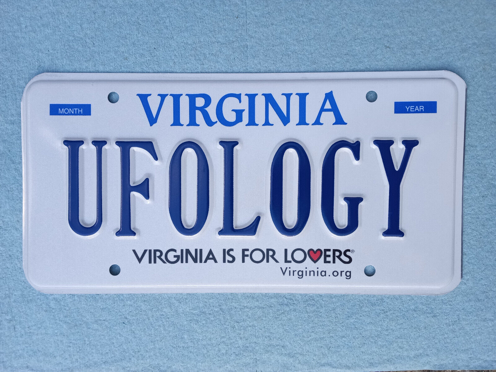 UFOLOGY Virginia Is For Lovers Expired Virginia Va DMV Issued License Plate