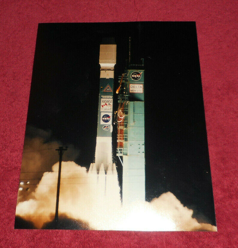 NASA Kodak Photo 1995 Delta II Rocket Launch 229 RADARSAT SURFSAT Vandenberg AFB