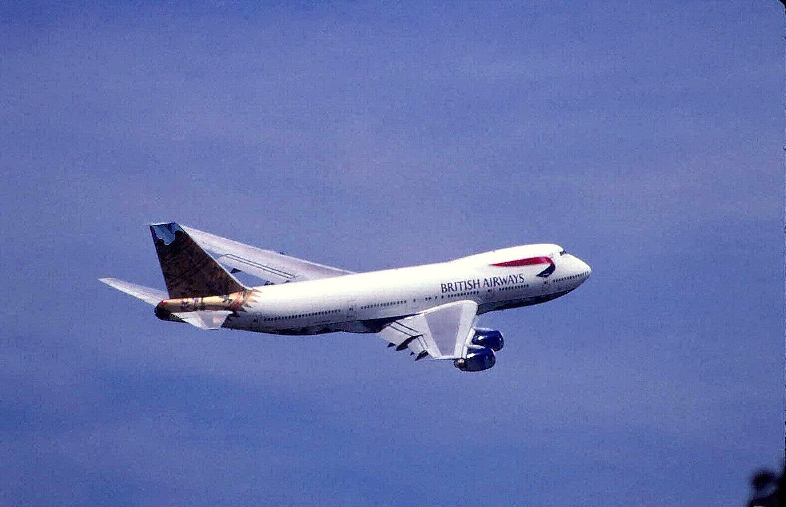 Original colour slide Boeing 747-400 of British Airways