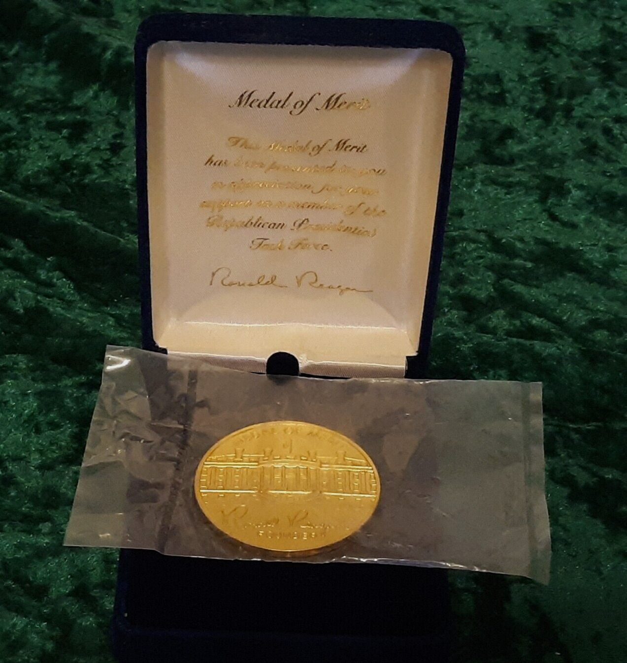 Medal of Merit Ronald Regan Republican Task Force Original Box