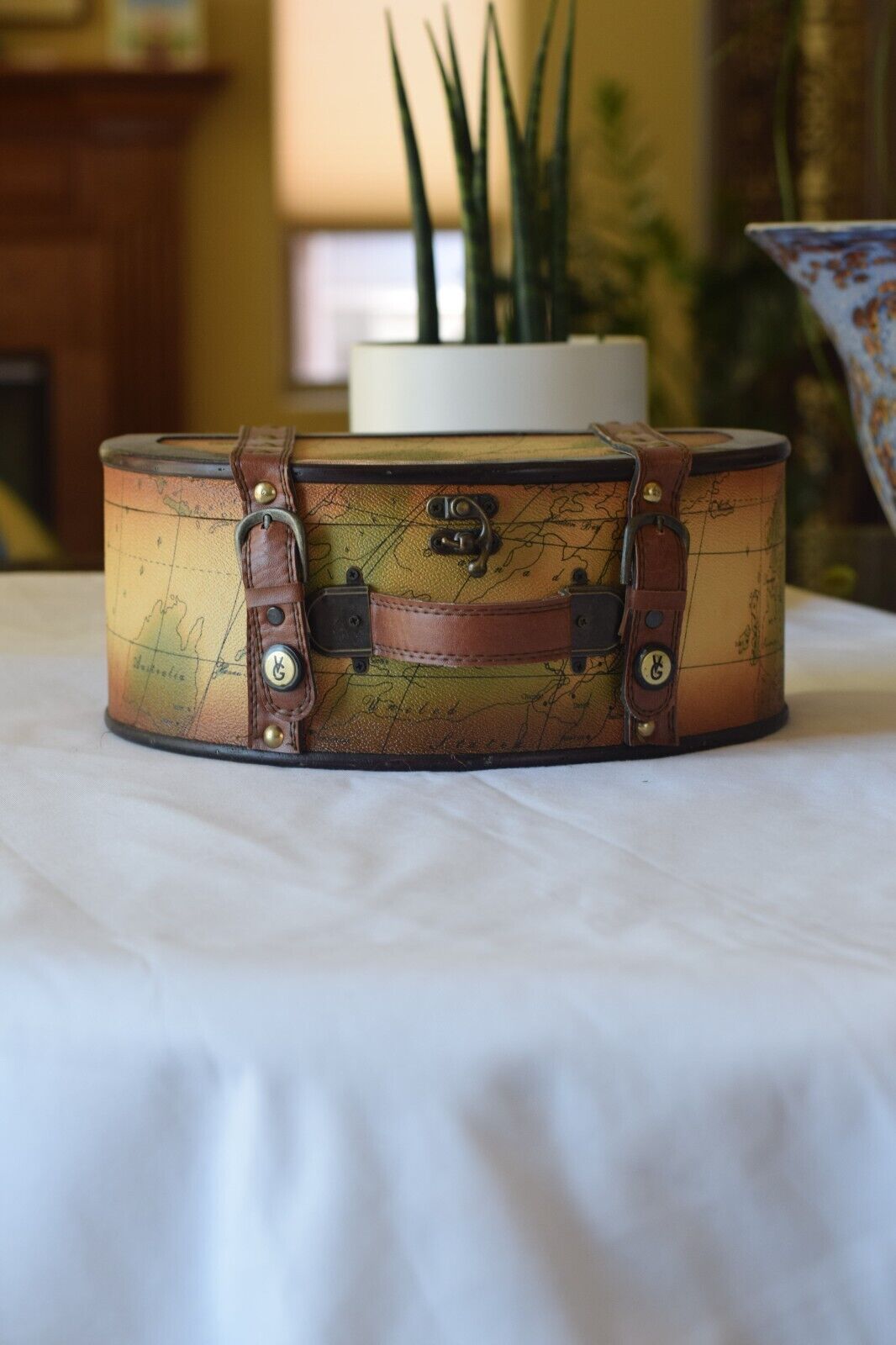 Vintage Half-Moon-Shaped Carrying Case Printed with Map with Latch and Handle