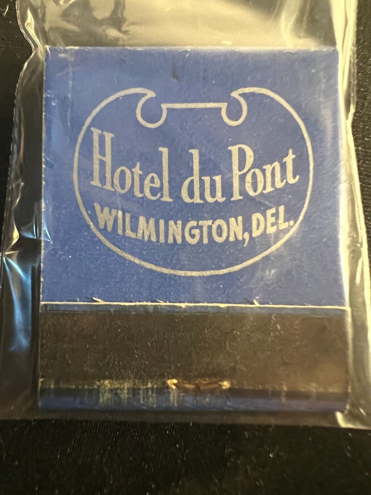 VINTAGE MATCHBOOK - HOTEL DU PONT - WILMINGTON, DE - UNSTRUCK BEAUTY