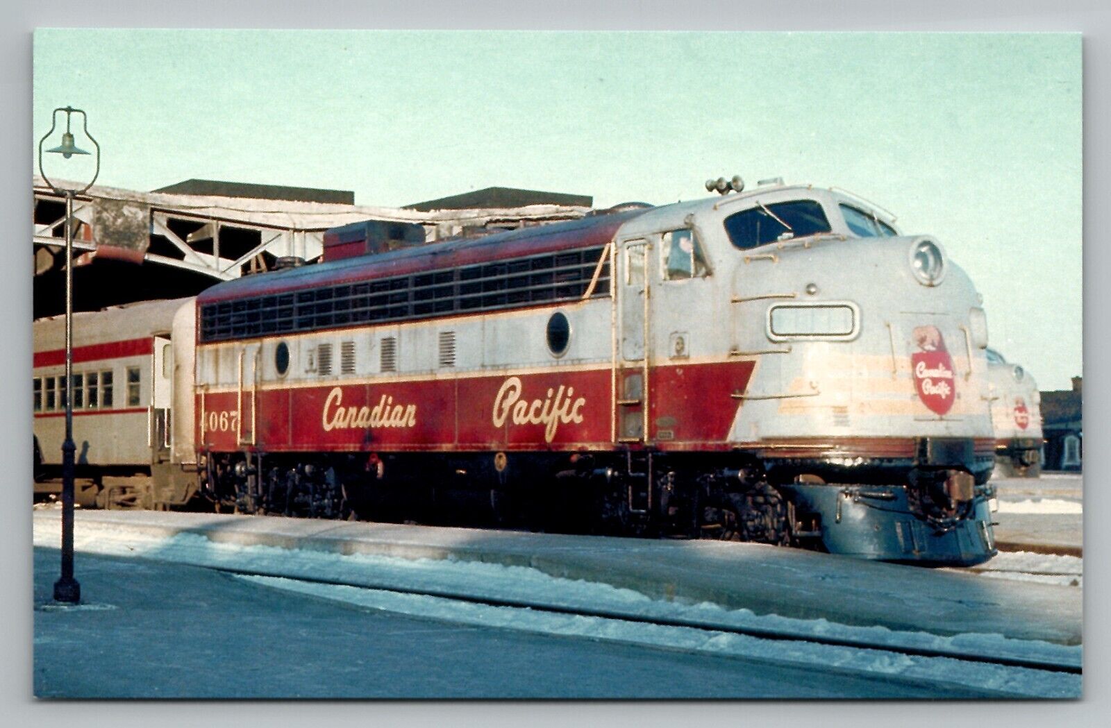 Postcard Canadian Pacific Diesels EMD FP7 #4067 Passenger Train Railfans