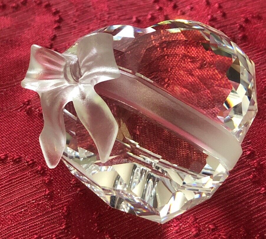 Swarovski Crystal 7480 000 001 Sweet Heart Figurine 210035 Frosted Bow No Box