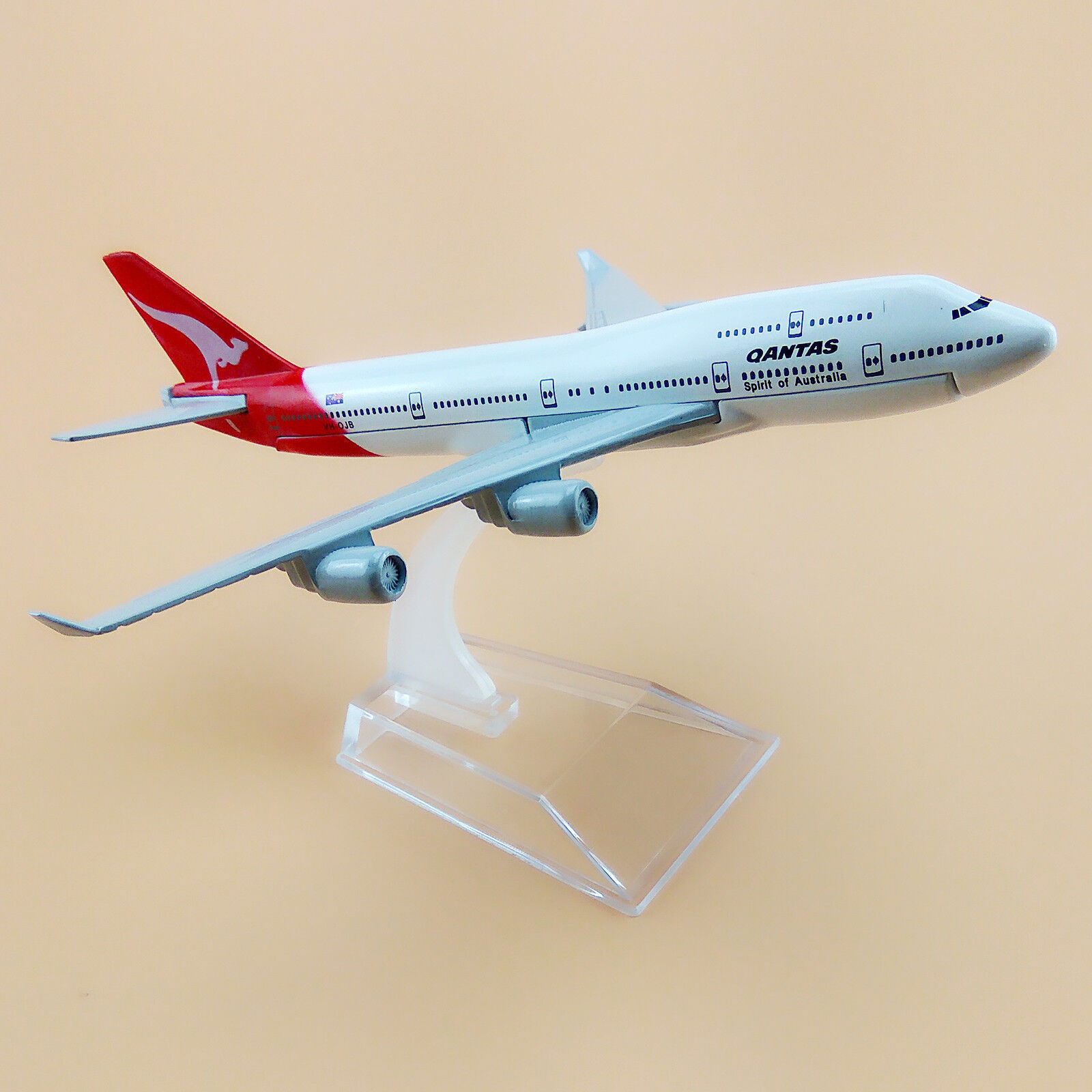 16cm Qantas Airlines Boeing B747-400 Airplane Model Plane Air Aircraft Model