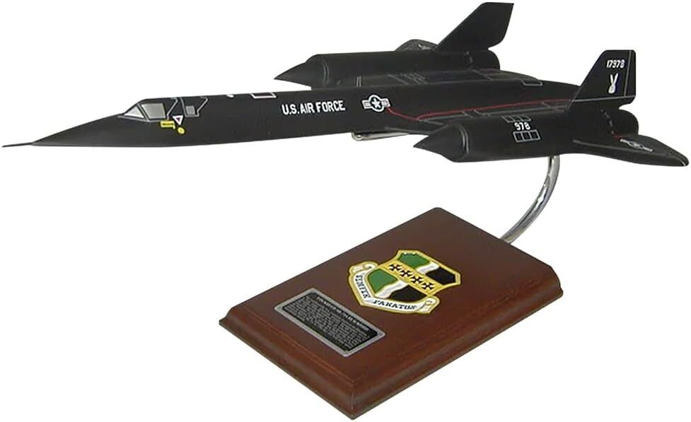 USAF Lockheed SR-71 Blackbird Desk Display Supersonic Model 1/63 SC Airplane