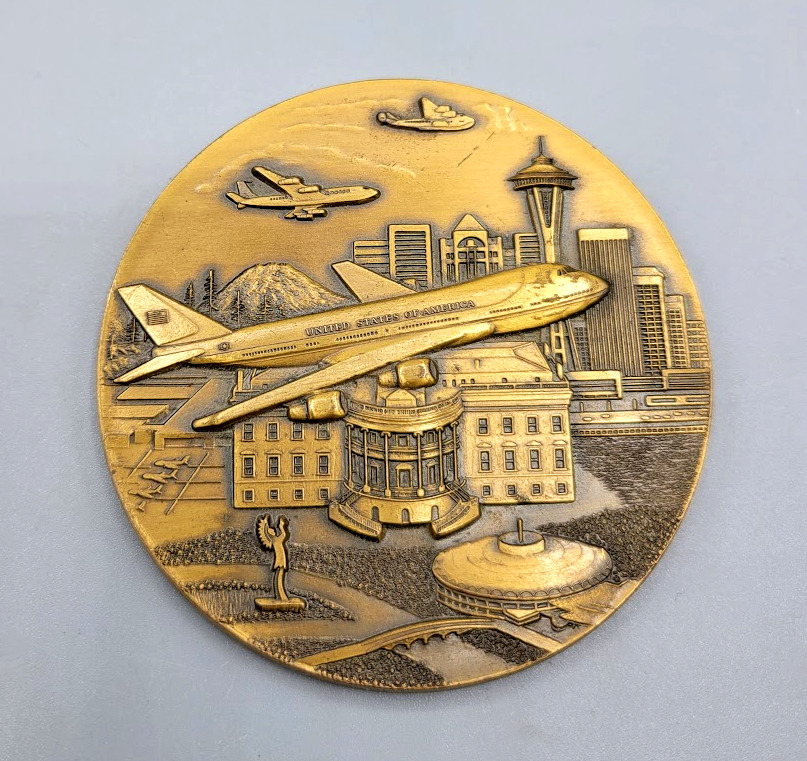 Boeing Air Force One 747-2G4B 1990 Delivery Ceremony Medal