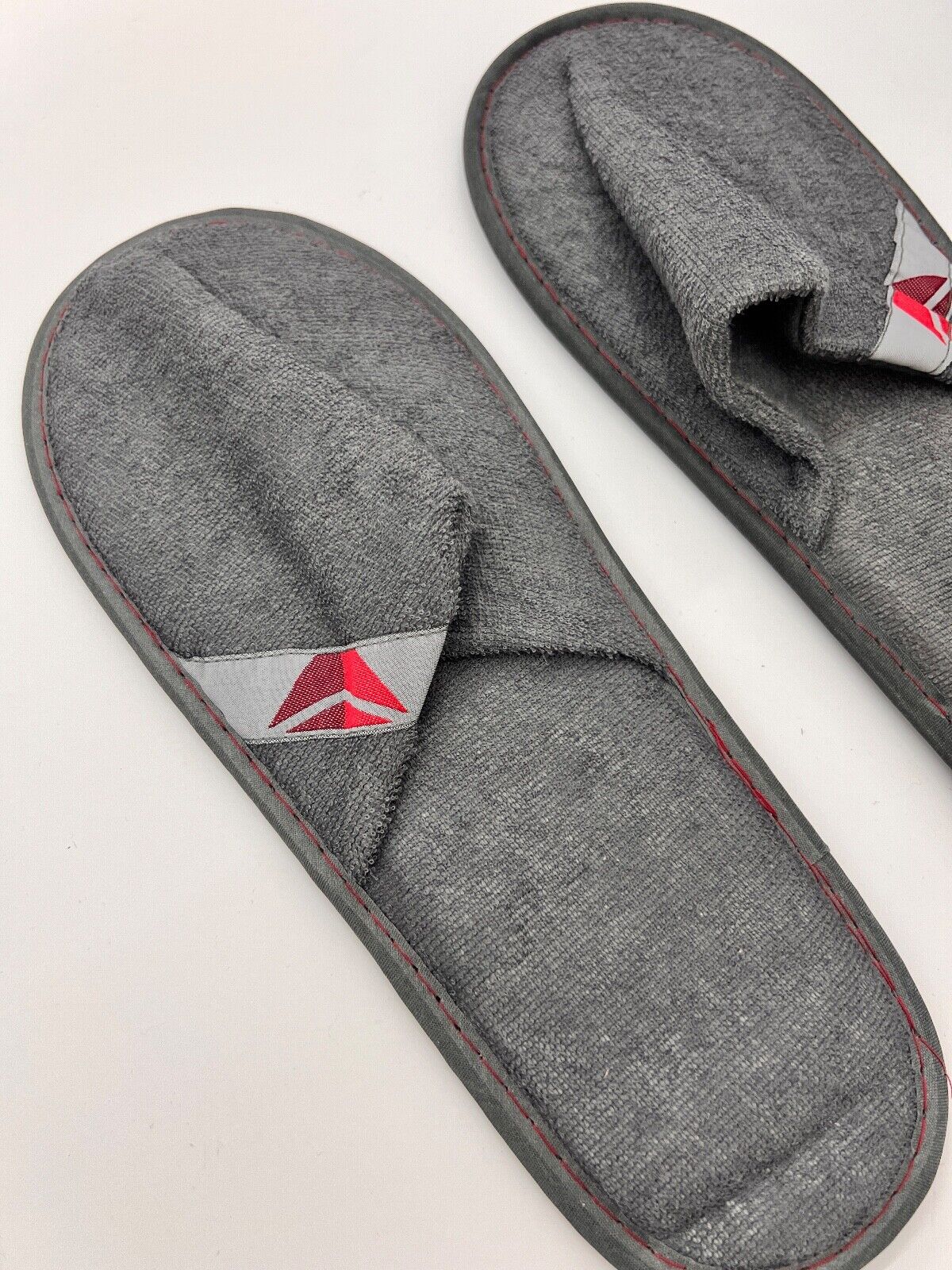 Free Shipping Delta Air Lines Delta One Grey Slippers, Sealed & Unopened