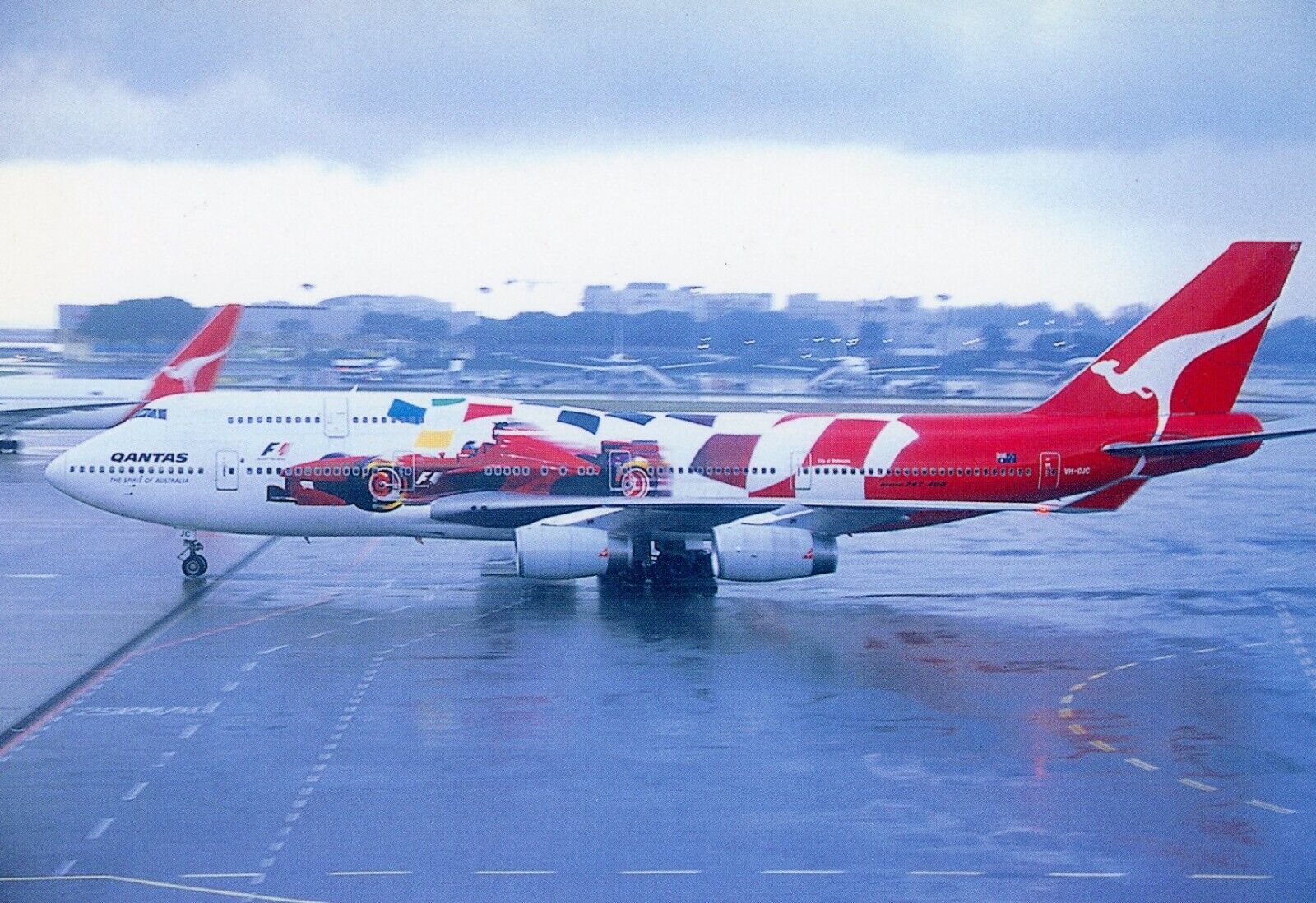 AUSTRALIA    AIRLINES    QANTAS   B-747-438    AIRPORT / AIRCRAFT   078
