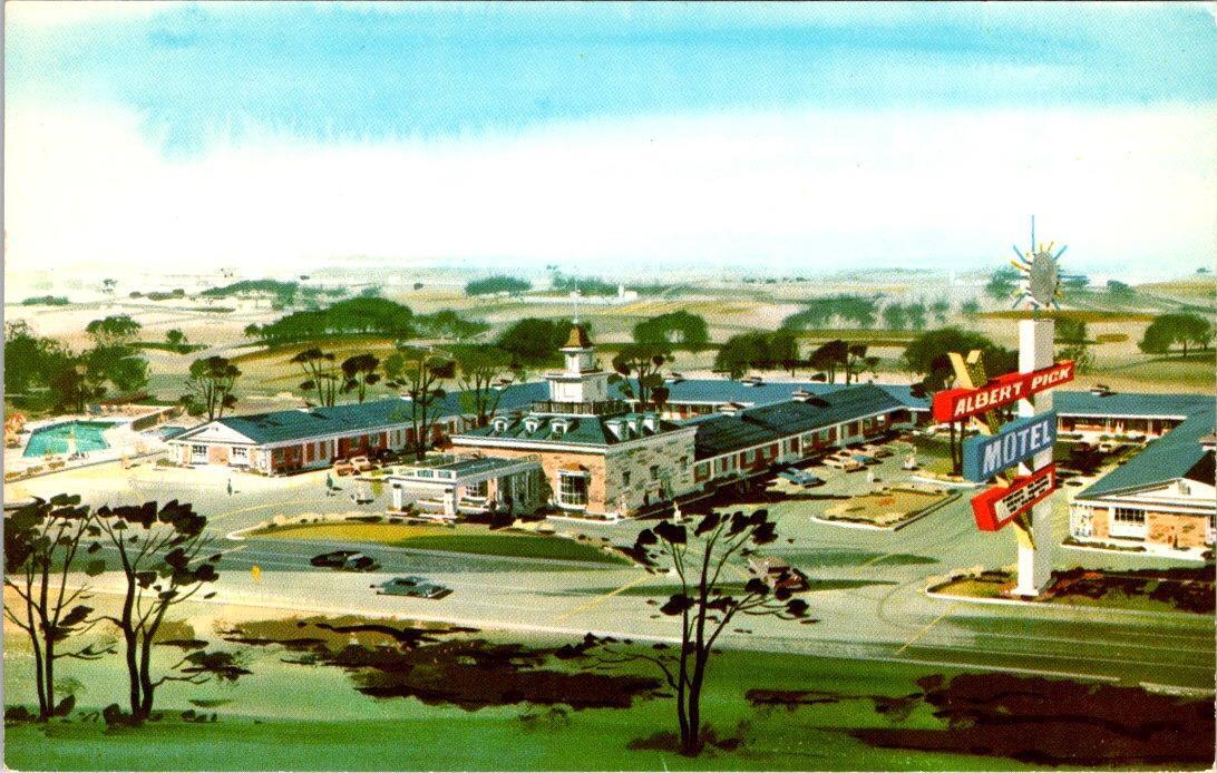 Rockford, IL Illinois  ALBERT PICK MOTEL Roadside  ca1950\'s Advertising Postcard