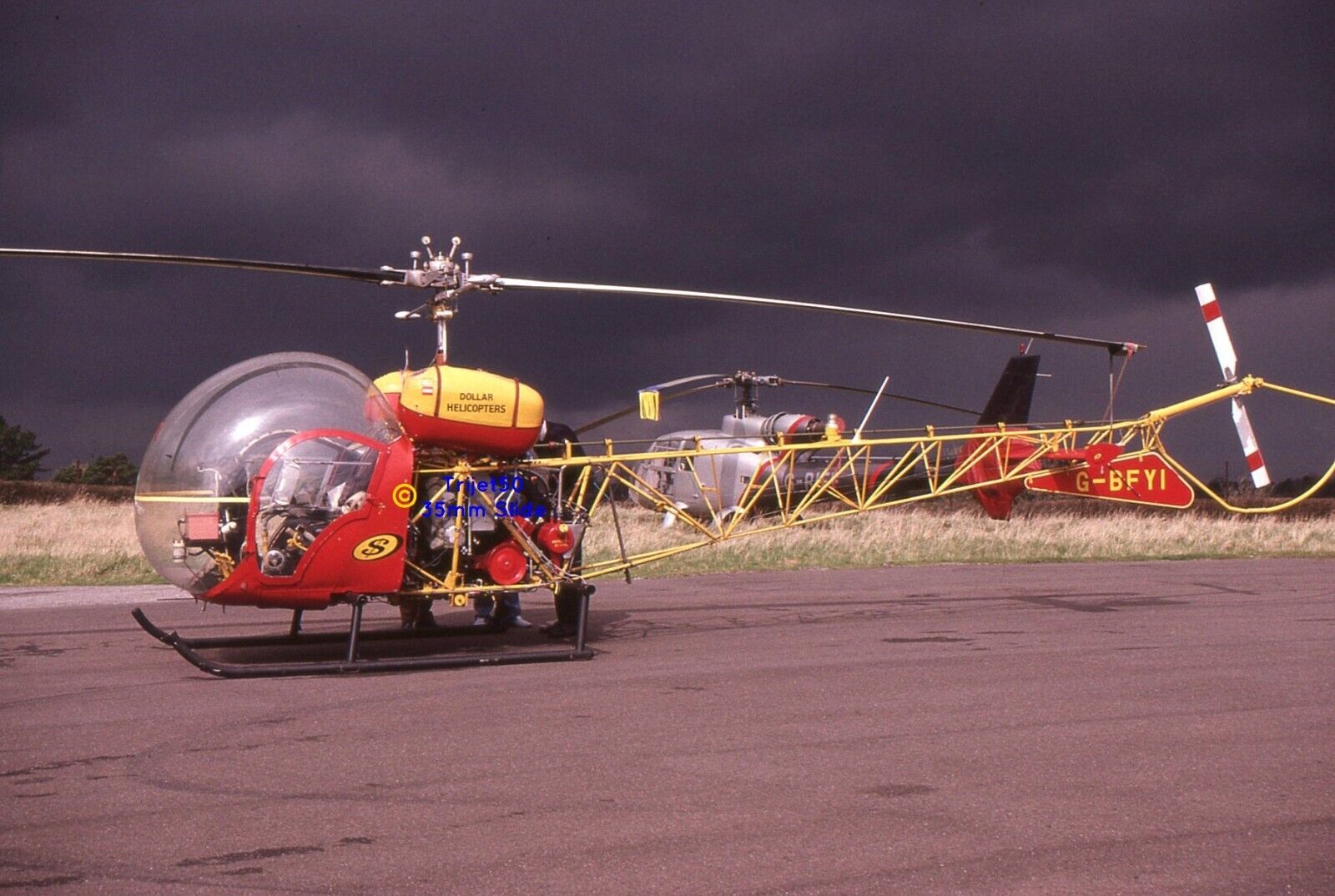35mm Slide Bell 47 G-BFYI Dollar Helicopters 1988 PRM1199