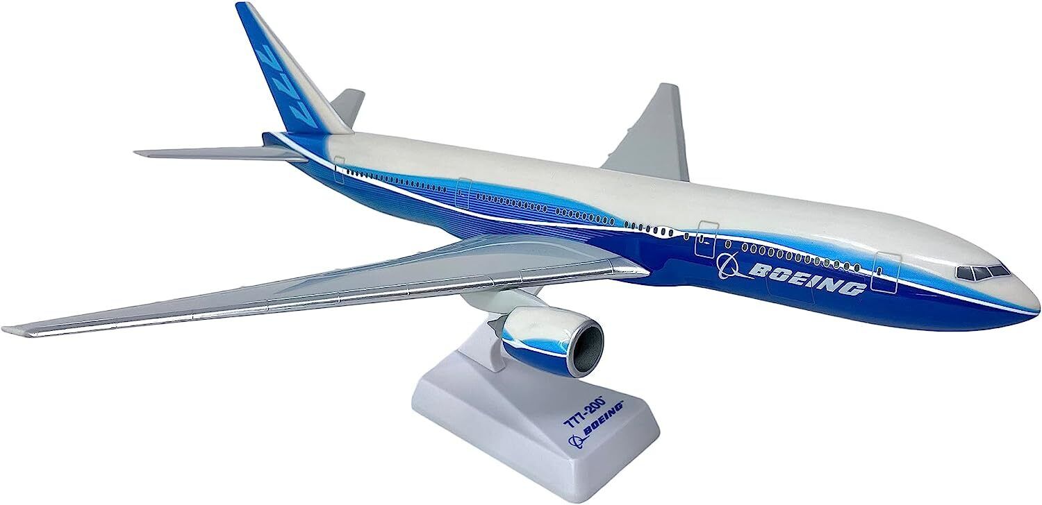 Flight Miniatures Boeing 777-200 House Colors Desk Display 1/200 Model Airplane