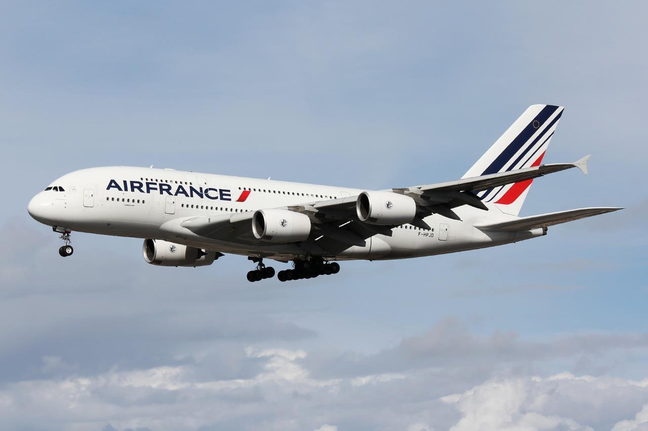 Air France Airbus A380-800 F-HPJD colour photograph