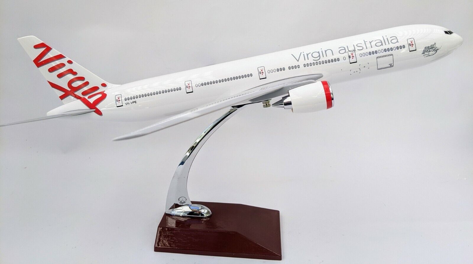 Virgin Australia 🇦🇺 Airplane Large Plane Model 777 LED Model Airplane 45Cm