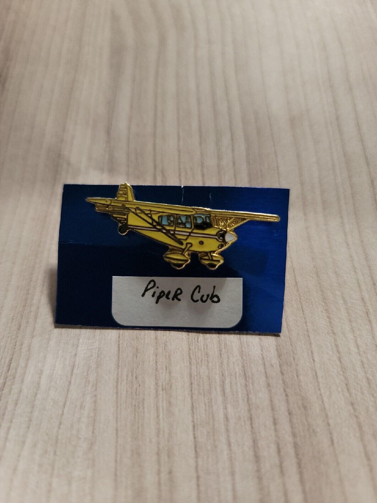 PIPER CUB HAT LAPEL PIN UP PILOT CREW SOLO GIFT WING AIRPLANE L@@K 
